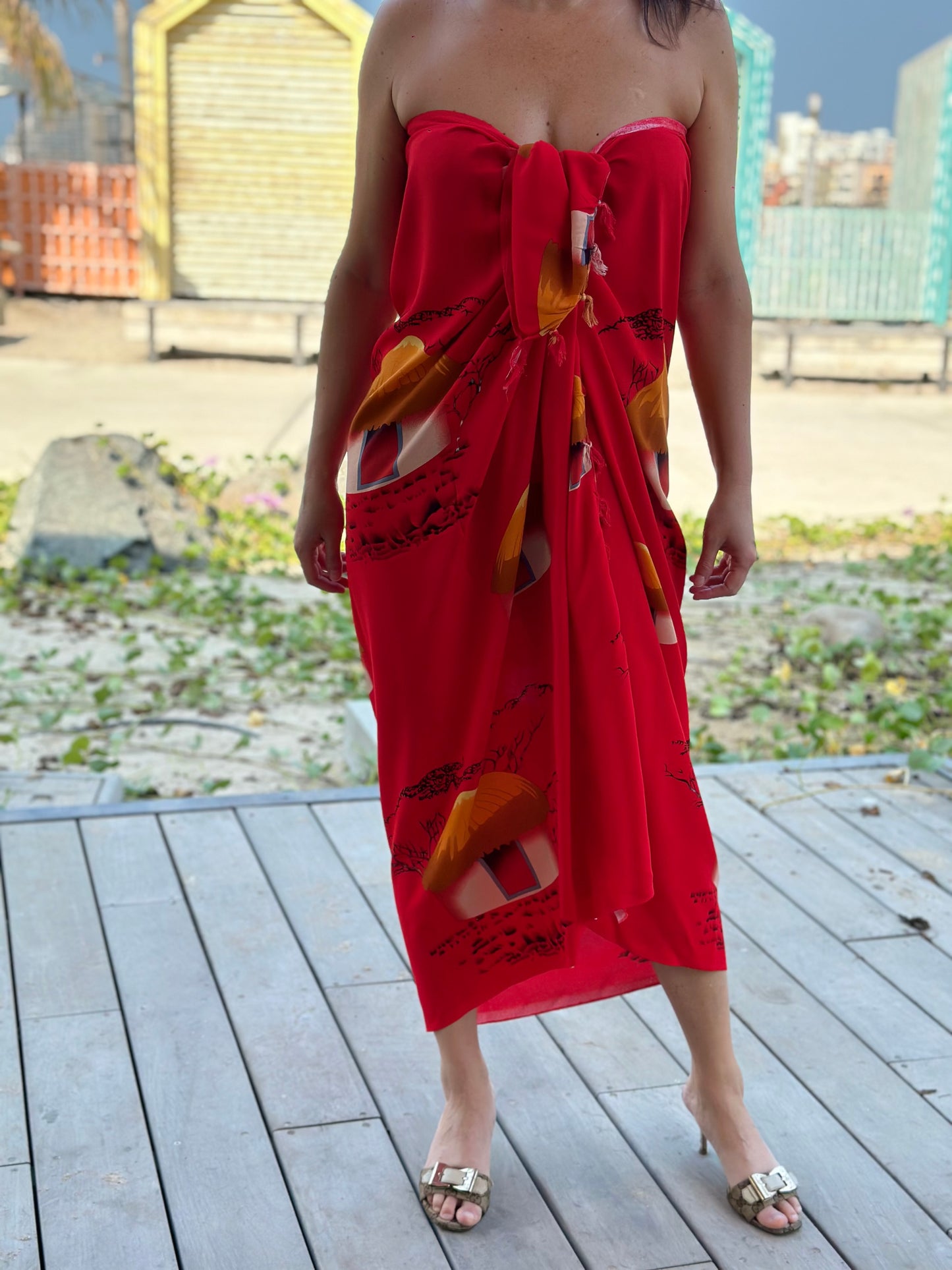 Hut Beach Wrap - Red