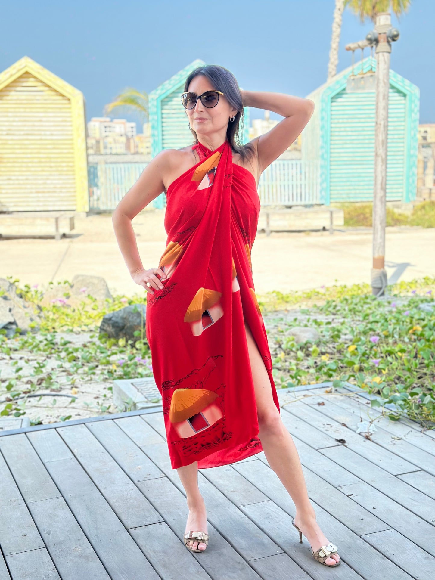 Hut Beach Wrap - Red